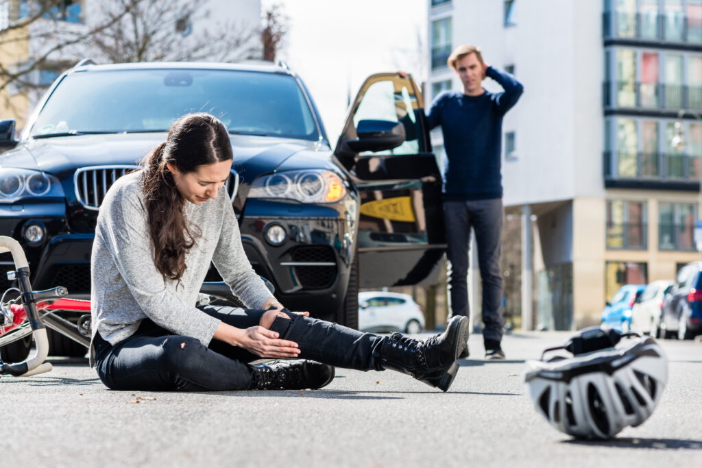  Bicyclist is hurt in an auto accident 